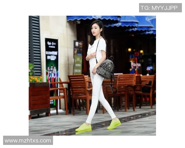 时尚运动风女款足球球星图案T恤潮流百搭设计舒适休闲夏季必备单品 时尚运动风女款足球球星图案T恤潮流百搭设计舒适休闲夏季必备单品